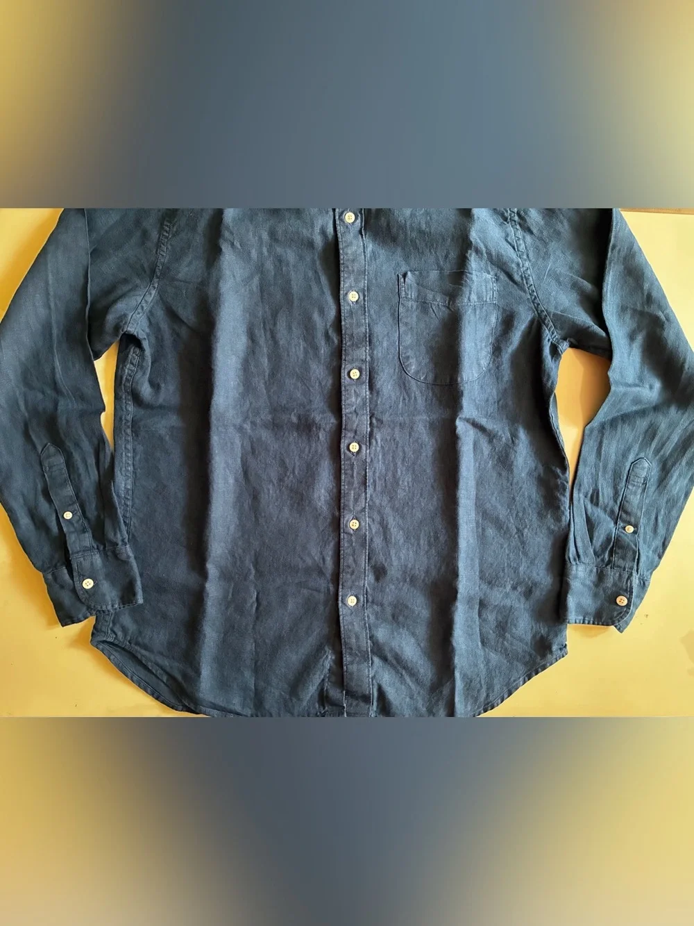 J. Crew Men's classic fit. Baird McNutt Irish linen shirt. M. NWT